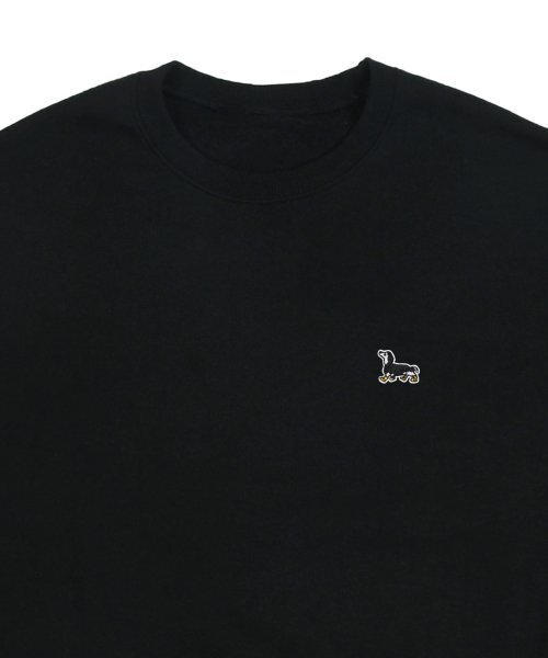 GRAVER（グレーバー）の「[UNISEX]イエローブーツパフィー刺繍マンツーマン_ブラック（スウェット・レディース・ブラック・SMALL/MEDIUM/LARGE）」の3枚目の写真