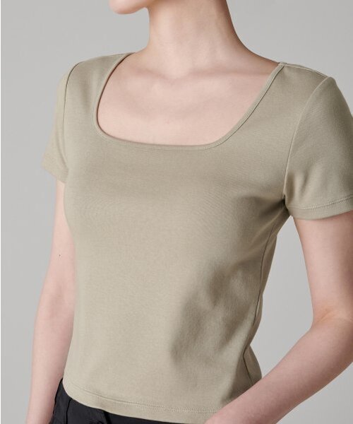 MUSINSA STANDARD WOMAN（ムシンサスタンダードウーマン）の「ウィメンズスリムスクエアネックTシャツ[ダスティベージュ]（Tシャツ/カットソー・レディース・その他・SMALL/MEDIUM/LARGE/X-SMALL）」の5枚目の写真