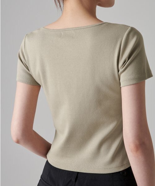 MUSINSA STANDARD WOMAN（ムシンサスタンダードウーマン）の「ウィメンズスリムスクエアネックTシャツ[ダスティベージュ]（Tシャツ/カットソー・レディース・その他・SMALL/MEDIUM/LARGE/X-SMALL）」の6枚目の写真