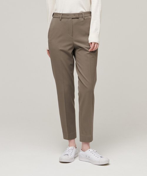 MUSINSA STANDARD WOMAN(ムシンサスタンダードウーマン)の「レディースヘビー級インナーナッピングスリムストレート隠しバンディングスラックス【ダスティベージュ】(スラックス・レディース・その他・34/32/30/31/24/25/26/27/28/29)」の1枚目の写真