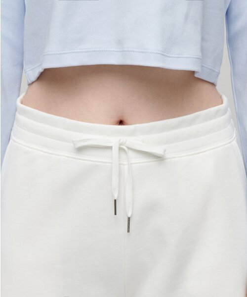 MUSINSA STANDARD WOMAN（ムシンサスタンダードウーマン）の「ウィメンズフラットテリー ワイドラウンジスウェットパンツ [クリーム]（スウェットパンツ・レディース・その他・SMALL/MEDIUM/LARGE/X-SMALL）」の3枚目の写真