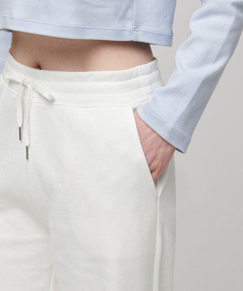MUSINSA STANDARD WOMAN（ムシンサスタンダードウーマン）の「ウィメンズフラットテリー ワイドラウンジスウェットパンツ [クリーム]（スウェットパンツ・レディース・その他・SMALL/MEDIUM/LARGE/X-SMALL）」の4枚目の写真