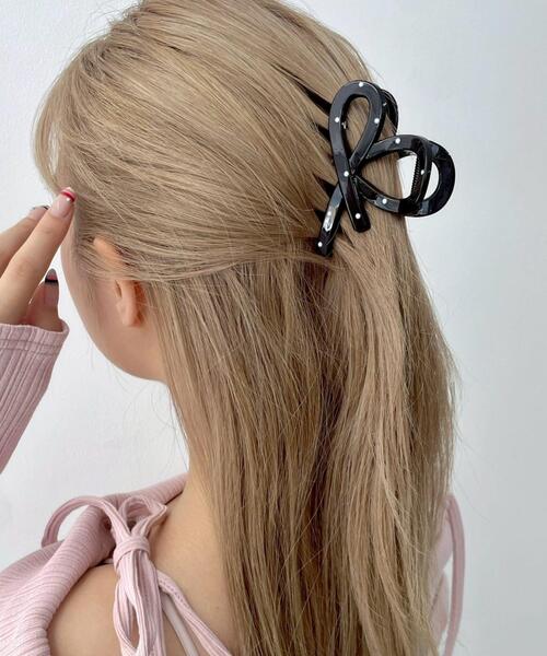 WEGO（ウィゴー）の「WEGO/Lドットアクリルミニバンス（バレッタ/ヘアクリップ・レディース・ブラック/オフホワイト・FREE）」の2枚目の写真