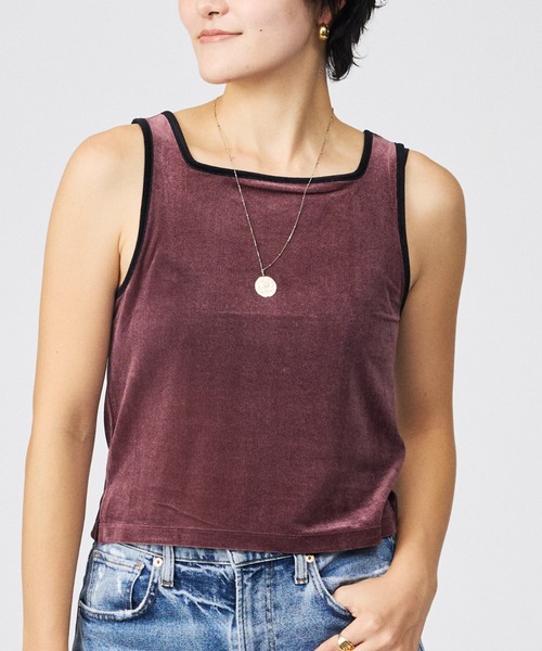 Rouge vif la cle（ルージュヴィフラクレ）の「【Keena/キーナ】ベルベットタンクトップス/トップス/ベロア/レイヤード【WEB限定】（Tシャツ/カットソー・レディース・カーキ/ブラック/ブラック系その他/ブラック系その他2/ピンク・フリー）」の4枚目の写真