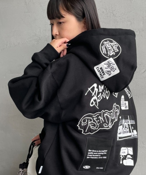 BEN DAVIS（ベンデイビス）の「【WEB限定】[BEN DAVIS/ベンデイビス] マルチワッペン バックプリントパーカー【追加】（パーカー・レディース・グレー/ピンク/ブラック・M/L/XL）」の2枚目の写真