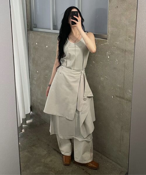 INSILENCE WOMEN（インサイレンスウーマン）の「トーンオントーンセミカーブデニム ベージュ（デニムパンツ・レディース・その他・X-SMALL）」の2枚目の写真