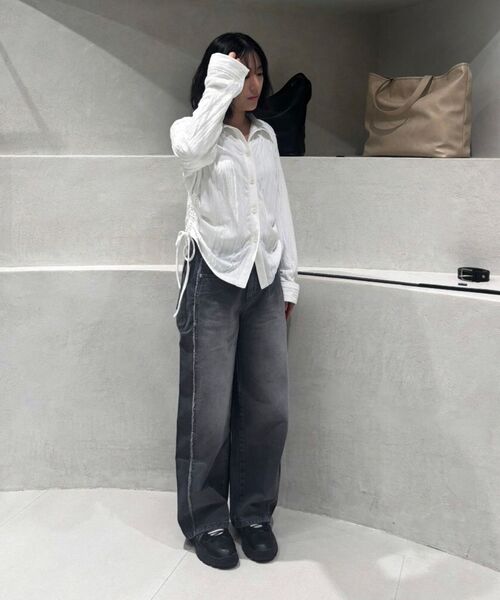 INSILENCE WOMEN（インサイレンスウーマン）の「トーンオントーンセミカーブデニム ベージュ（デニムパンツ・レディース・その他・X-SMALL）」の5枚目の写真