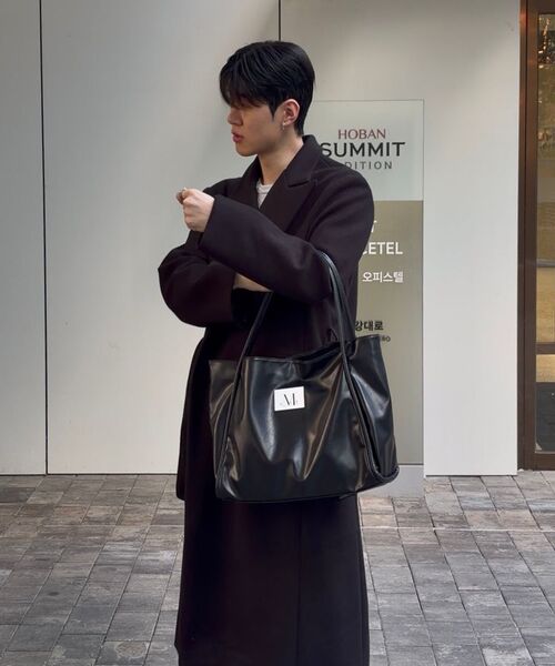 MUCENT(ムセント)の「グリックレザーショルダーバッグ 男女共用 (2カラー)(ショルダーバッグ・レディース・ブラック/ブラウン・FREE)」の12枚目の写真