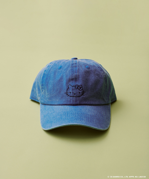 JOURNAL STANDARD（ジャーナルスタンダード）の「HELLO KITTY / ハローキティ エンブロイダリーキャップ（キャップ・メンズ・カーキ/ピンク/ライトブルー・FREE）」の3枚目の写真