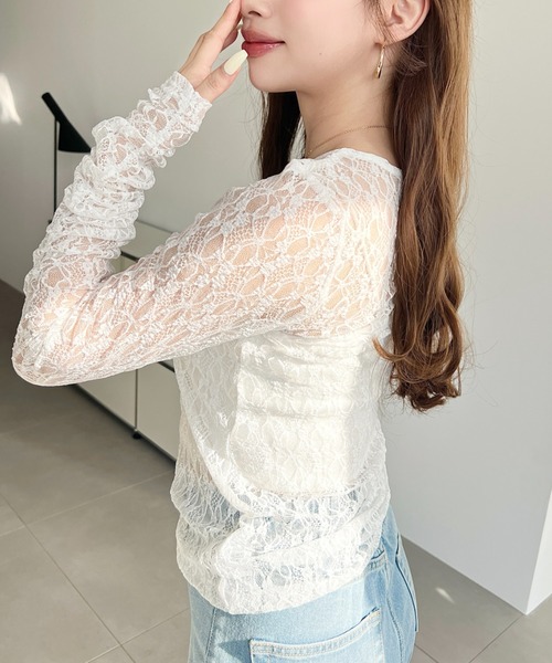 moment+(モーメントプラス)の「クルーネック袖ギャザー長袖ストレッチレーストップス(Tシャツ/カットソー・レディース・オフホワイト/ブラック/ナチュラル・L/M)」の22枚目の写真