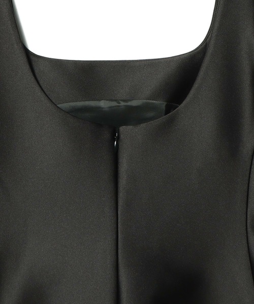 UNUS（ユナス）の「UNUS / Satin Mini Dress（ワンピース・レディース・アイボリー/ブラック・38/36）」の5枚目の写真