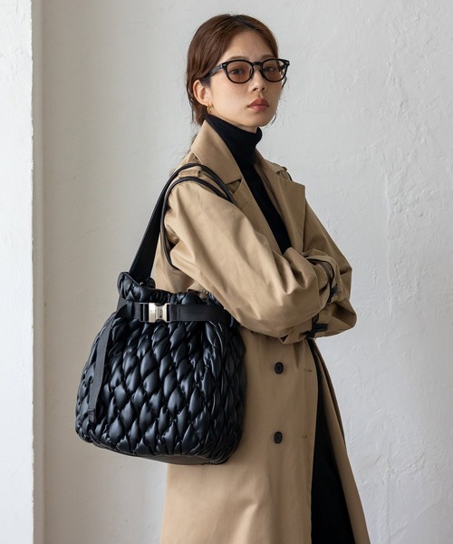 VitaFelice（ヴィータフェリーチェ）の「ダイヤキルトバックルワンショルダーバッグ（ショルダーバッグ・レディース・ブラック・FREE）」の4枚目の写真