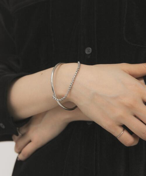 KBF(ケイビーエフ)の「チェーンコンビバングル(ブレスレット・レディース・シルバー/ゴールド・ONE)」の3枚目の写真