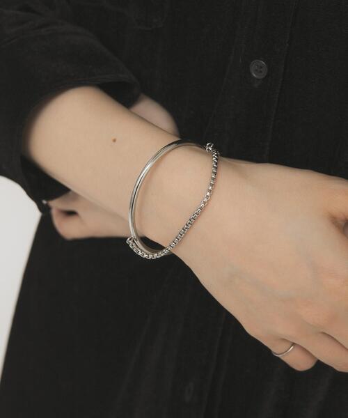 KBF(ケイビーエフ)の「チェーンコンビバングル(ブレスレット・レディース・シルバー/ゴールド・ONE)」の4枚目の写真