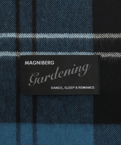 EDIFICE（エディフィス）の「MAGNIBERG（マグニバーグ）Queen scarf（マフラー・メンズ・キャメル/ブラウン/マスタード/グリーン・FREE）」の16枚目の写真
