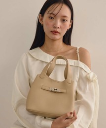 ACYM（アシーム）の「Amanda ポイントベルトミニバッグ（ハンドバッグ）」