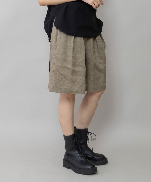 Munich(ミューニック)の「【吸水性】【発散性】40sフレンチリネンワイドハーフパンツ(その他パンツ・レディース・ブラウン/ブラック/ダークベージュ・S)」の2枚目の写真