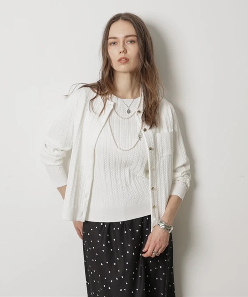 CADUNE(カデュネ)の「ケーブルアンサンブル(ニット/セーター・レディース・ホワイト/ブラック系その他/ベージュ/ホワイト系その他/レッド/ネイビー・38)」の7枚目の写真