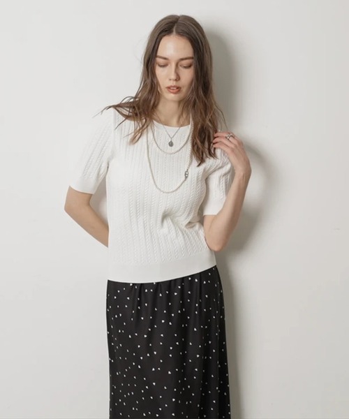 CADUNE(カデュネ)の「ケーブルアンサンブル(ニット/セーター・レディース・ホワイト/ブラック系その他/ベージュ/ホワイト系その他/レッド/ネイビー・38)」の10枚目の写真