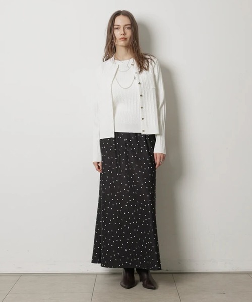 CADUNE(カデュネ)の「ケーブルアンサンブル(ニット/セーター・レディース・ホワイト/ブラック系その他/ベージュ/ホワイト系その他/レッド/ネイビー・38)」の13枚目の写真