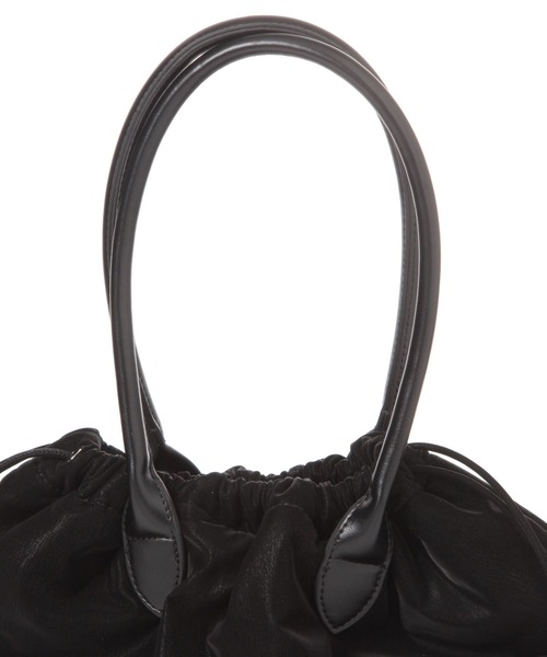 LAKOLE（ラコレ）の「ヌバック風ドロストショルダーバッグ / 633897（ハンドバッグ・レディース・ライトブラウン/ブラック・FREE）」の8枚目の写真