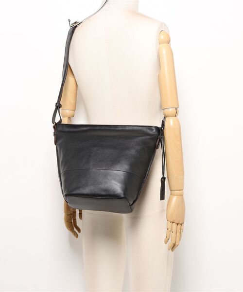 アトランタ ATLANTA / やぎ革軽量バケツ型ショルダー（ショルダー