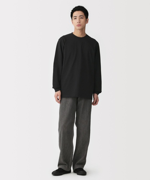 無印良品（ムジルシリョウヒン）の「紳士　洗いざらし太番手クルーネック長袖Ｔシャツ（Tシャツ/カットソー・メンズ・ブラウン系/スモーキーグリーン系/チャコールグレー/ブルー系/ホワイト・L/XL/S/M）」の22枚目の写真