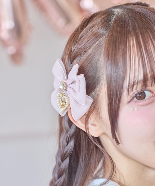 ROJITA（ロジータ）の「シフォンリボンクリップセット（バレッタ/ヘアクリップ・レディース・ブラック/ピンク・FREE）」の7枚目の写真