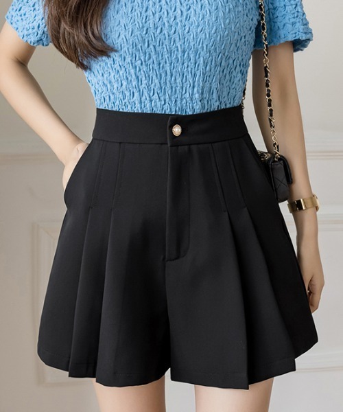 Mejoul（メジュール）の「【2026春夏新作】ハイウエスト タックフレア ショートパンツ（その他パンツ・レディース・ブラック/ライトブルー/ホワイト・M/L）」の3枚目の写真