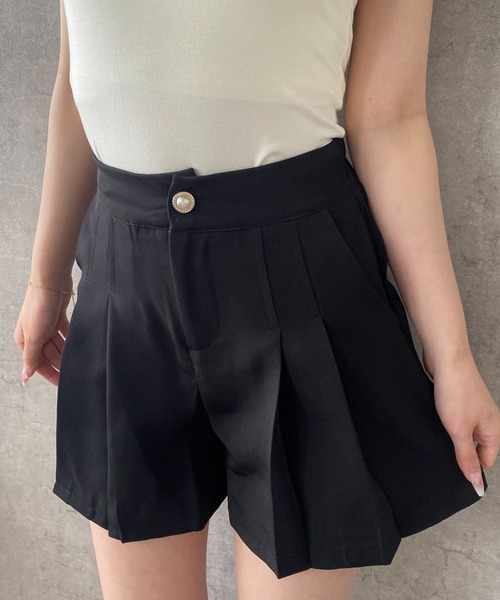 Mejoul(メジュール)の「【2026春夏新作】ハイウエスト タックフレア ショートパンツ(その他パンツ・レディース・ブラック/ライトブルー/ホワイト・M/L)」の8枚目の写真