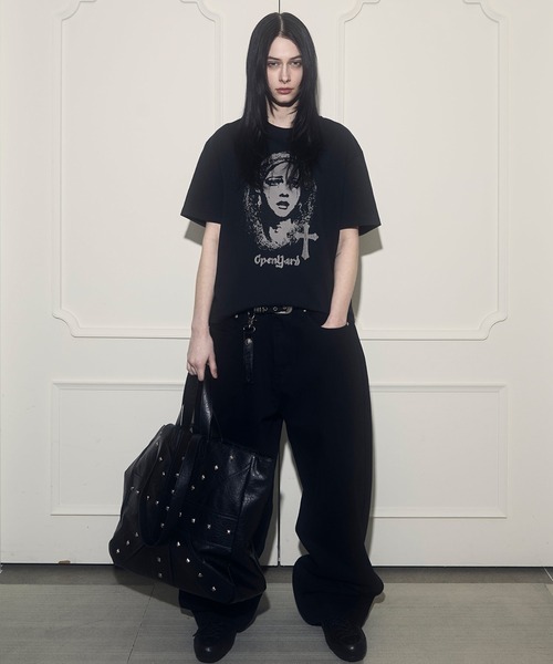 OY（オーワイ）の「『OY/オーワイ』CROSSLINE STUD TOTE BAG/クロスラインスタッズトートバッグ（トートバッグ・メンズ・ブラック・FREE）」の2枚目の写真