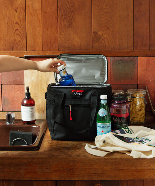NANGA(ナンガ)の「NANGA × FREAK'S STORE/ナンガ × フリークスストア 別注 SOFT COOLER 10L ソフトクーラー 10L(アウトドアグッズ・メンズ・グレー/ブラック/その他9・ONE SIZE)」の6枚目の写真