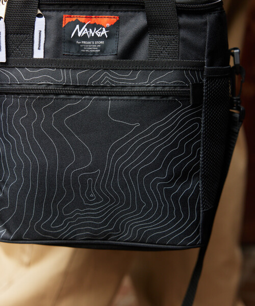NANGA（ナンガ）の「NANGA × FREAK'S STORE/ナンガ × フリークスストア 別注 SOFT COOLER 10L ソフトクーラー 10L（アウトドアグッズ・メンズ・グレー/ブラック・ONE SIZE）」の11枚目の写真