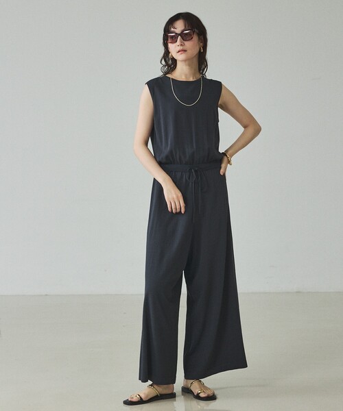 qualite(カリテ)の「【接触冷感】レーヨンストレッチオールインワン/春服/夏服/オフィスカジュアル(ワンピース・レディース・チャコールグレー/グレー・38/36)」の6枚目の写真