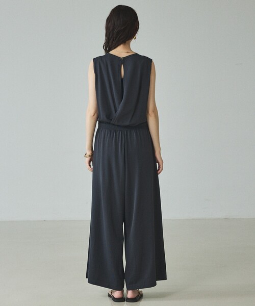 qualite(カリテ)の「【接触冷感】レーヨンストレッチオールインワン/春服/夏服/オフィスカジュアル(ワンピース・レディース・チャコールグレー/グレー・38/36)」の15枚目の写真
