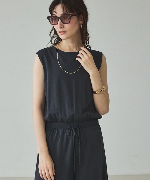qualite(カリテ)の「【接触冷感】レーヨンストレッチオールインワン/春服/夏服/オフィスカジュアル(ワンピース・レディース・チャコールグレー/グレー・38/36)」の3枚目の写真