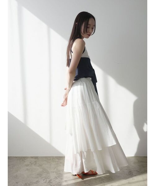 LAGUNAMOON（ラグナムーン）の「アシメティアードコットンスカート 春服（スカート・レディース・チャコールグレー/ホワイト・MEDIUM/SMALL）」の17枚目の写真