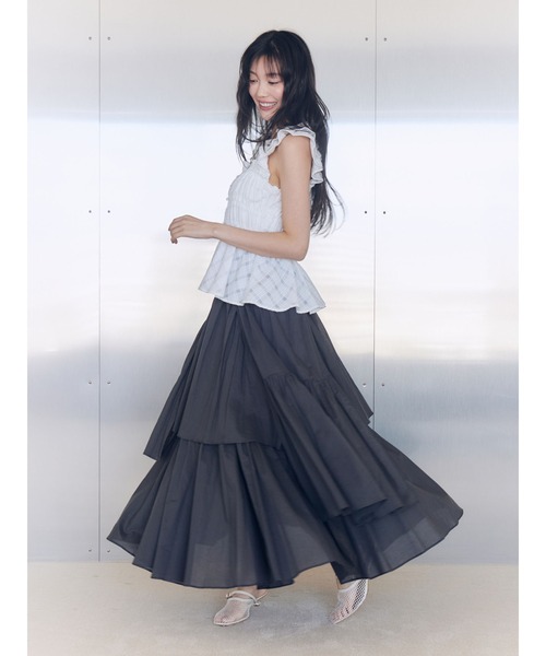 LAGUNAMOON（ラグナムーン）の「アシメティアードコットンスカート 春服（スカート・レディース・チャコールグレー/ホワイト・MEDIUM/SMALL）」の3枚目の写真