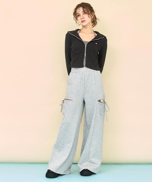 ANAP(アナップ)の「ホルターキャミ ドッキング Wジップ リブトップス(Tシャツ/カットソー・レディース・ホワイト/ブラック/ライトブルー・F)」の4枚目の写真