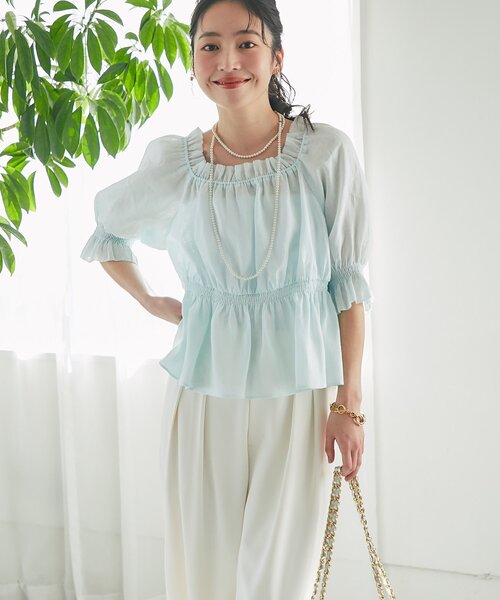 La boutique BonBon(ラブティックボンボン)の「【軽やか素材】シャーリングギャザーブラウス(シャツ/ブラウス・レディース・ホワイト/ミント/バイオレット/ネイビー・FREE)」の5枚目の写真