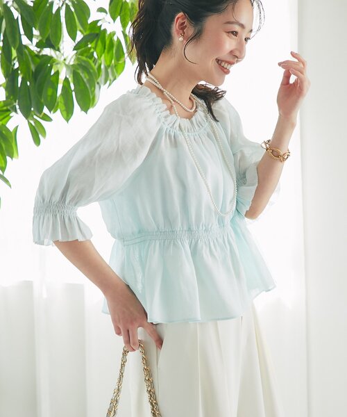 La boutique BonBon(ラブティックボンボン)の「【軽やか素材】シャーリングギャザーブラウス(シャツ/ブラウス・レディース・ホワイト/ミント/バイオレット/ネイビー・FREE)」の6枚目の写真