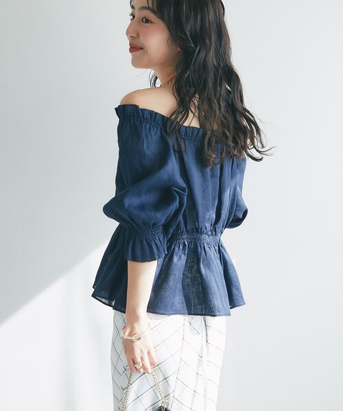 La boutique BonBon(ラブティックボンボン)の「【軽やか素材】シャーリングギャザーブラウス(シャツ/ブラウス・レディース・ホワイト/ミント/バイオレット/ネイビー・FREE)」の18枚目の写真