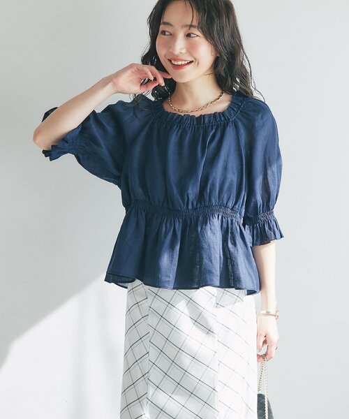 La boutique BonBon(ラブティックボンボン)の「【軽やか素材】シャーリングギャザーブラウス(シャツ/ブラウス・レディース・ホワイト/ミント/バイオレット/ネイビー・FREE)」の21枚目の写真