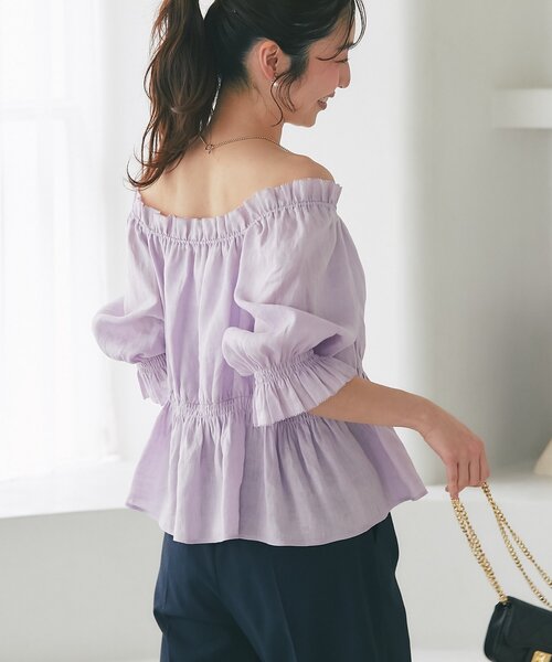 La boutique BonBon(ラブティックボンボン)の「【雨に日にもおすすめ】シャーリングギャザーブラウス(シャツ/ブラウス・レディース・ホワイト/ミント/バイオレット/ネイビー・FREE)」の13枚目の写真