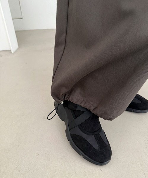 4INT.（フォイント）の「リベット ピンタック ドローストリング コットン ワイド パンツ（その他パンツ・レディース・ブラック/ネイビー/チャコール・FREE）」の17枚目の写真