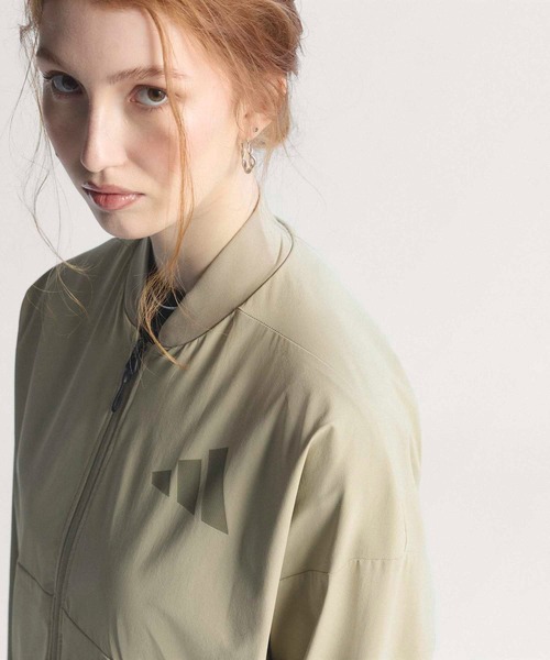 adidas(アディダス)の「アディダス Z.N.E.ウーブン ボンバー / アディダス adidas(MA-1・レディース・ブラック/ベージュ/ブルー・X-LARGE/LARGE/MEDIUM/SMALL/XX-LARGE)」の4枚目の写真