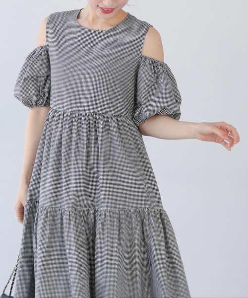 Fit more(フィットモア)の「ギンガムオープンショルダーワンピース(ワンピース・レディース・グリーン/ブルー/ブラック・SHORT/LONG)」の20枚目の写真