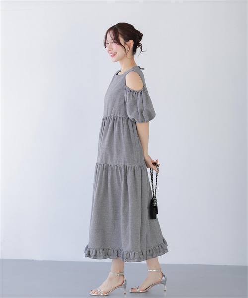 Fit more(フィットモア)の「ギンガムオープンショルダーワンピース(ワンピース・レディース・グリーン/ブルー/ブラック・SHORT/LONG)」の21枚目の写真