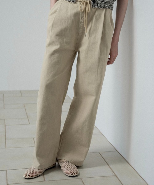 lawgy(ラウジー)の「mesh upper flat sandal / メッシュアッパーフラットサンダル(サンダル・レディース・アイボリー/ブラック・LARGE/MEDIUM/SMALL)」の4枚目の写真