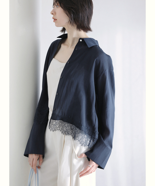 La TOTALITE（ラトータリテ）の「【洗える】レーストリミングシャツ（シャツ/ブラウス・レディース・ホワイト/ネイビー/ベージュ・FREE）」の3枚目の写真